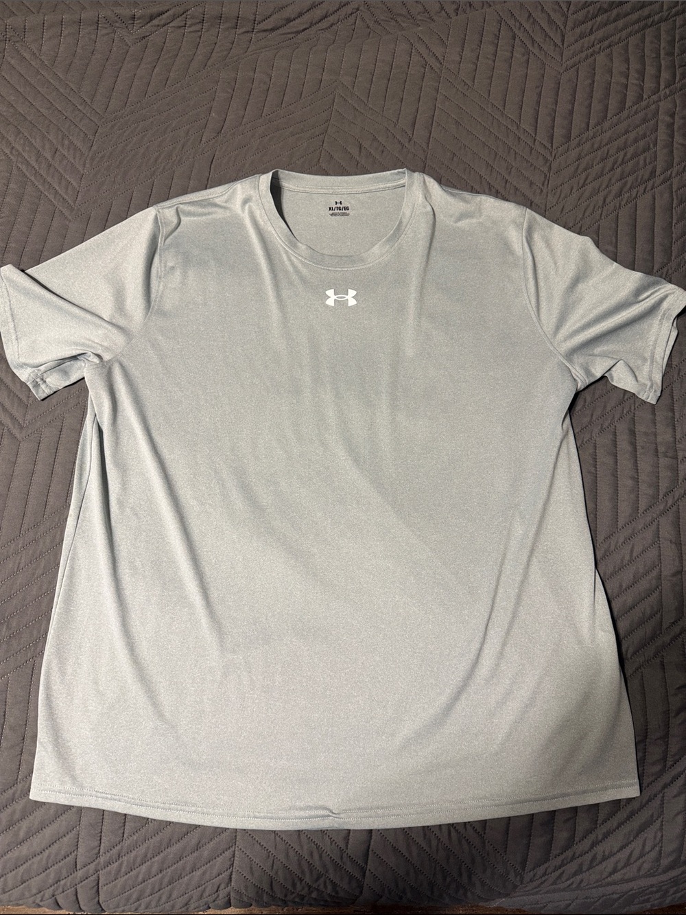 Under Armour Men’s Silver Athletic Crew Neck Tee